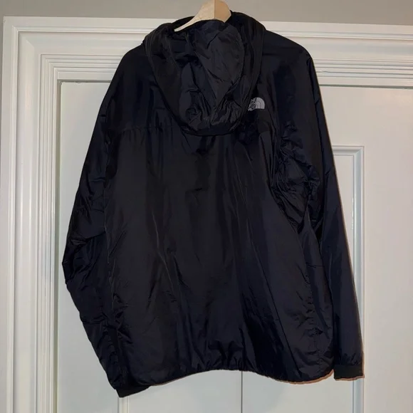 The North Face Men's Black Performance Jacket - Picture 6 of 6